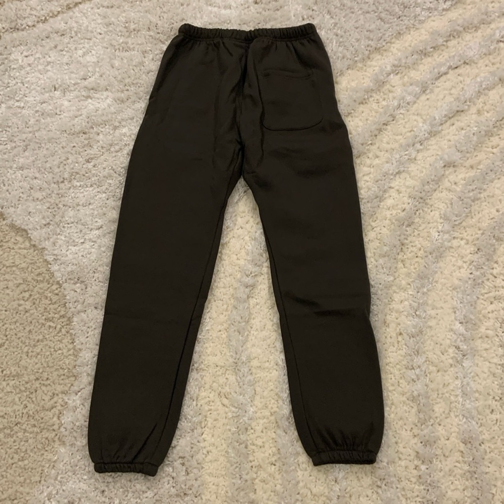 Essentials Fear of God Puff Print Logo Iron Sweatpants Cuffed Mens Size Small - Picture 2 of 2